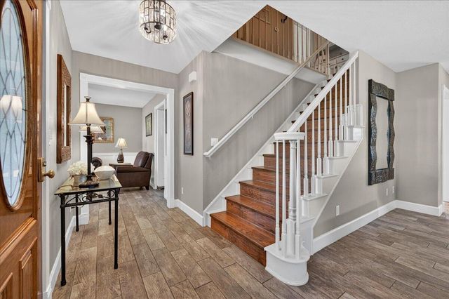 1652 S Exeter Court, Visalia, CA 93292