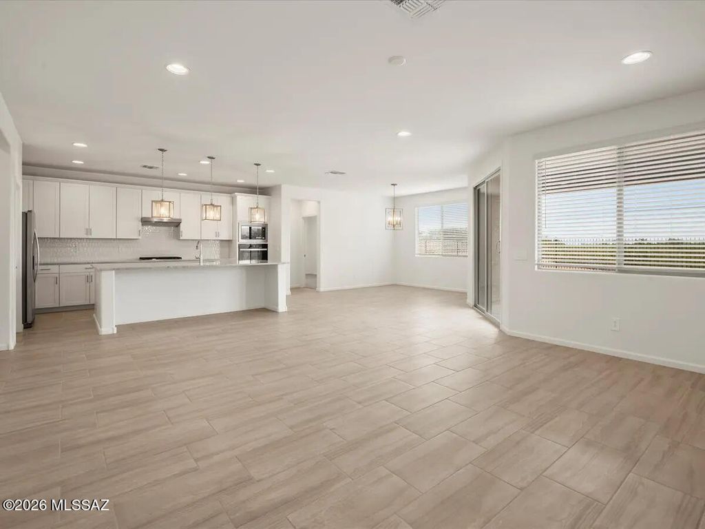 13286 E Reg Morrison Way, Tucson, AZ 85747