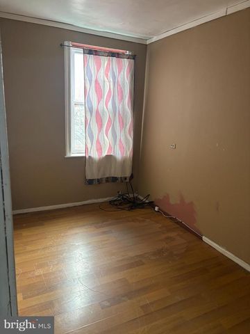 521 W GIRARD AVE, Philadelphia, PA 19123