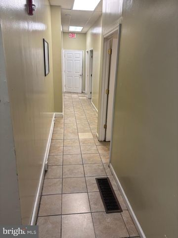 521 W GIRARD AVE, Philadelphia, PA 19123