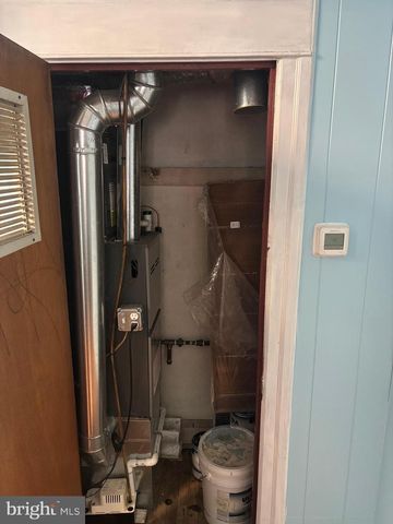 521 W GIRARD AVE, Philadelphia, PA 19123