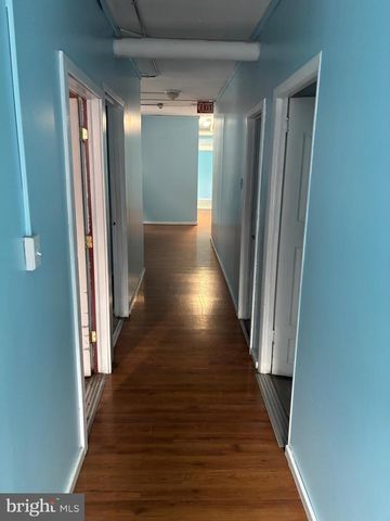 521 W GIRARD AVE, Philadelphia, PA 19123