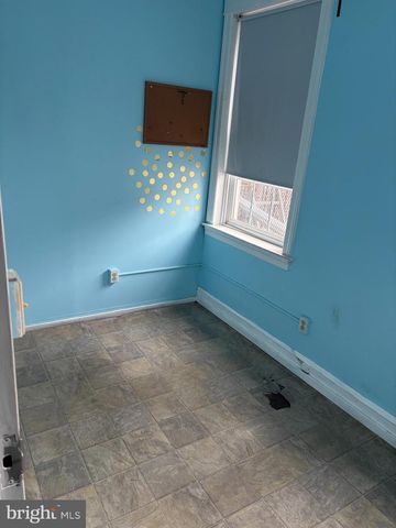 521 W GIRARD AVE, Philadelphia, PA 19123