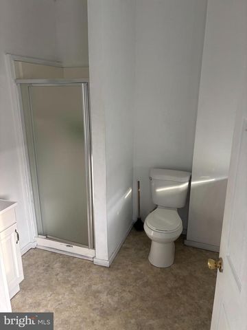 521 W GIRARD AVE, Philadelphia, PA 19123