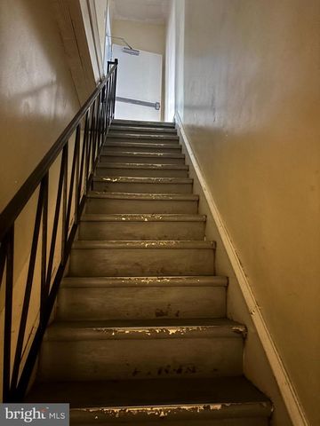 521 W GIRARD AVE, Philadelphia, PA 19123