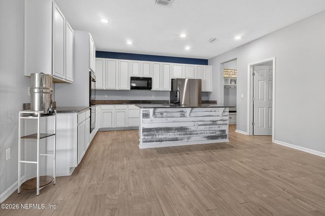 3017 ANGORA BAY Drive, Middleburg, FL 32068