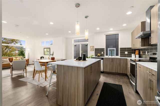 6012 S 127th Lane, Seattle, WA 98178