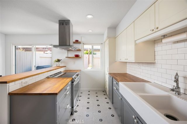 17962 Irvine Boulevard, Tustin, CA 92780
