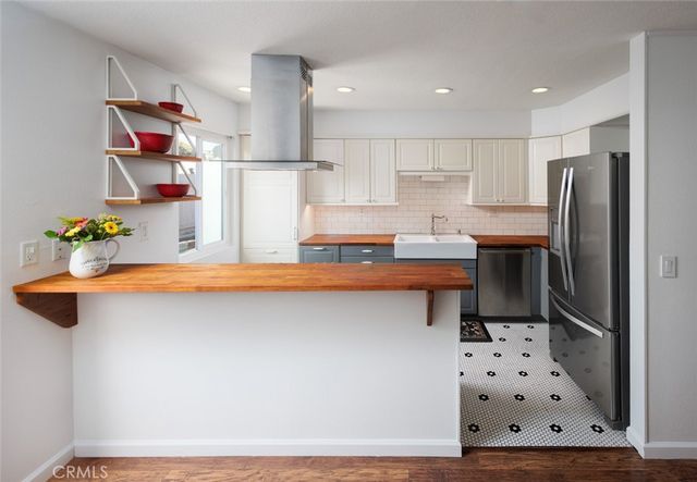17962 Irvine Boulevard, Tustin, CA 92780