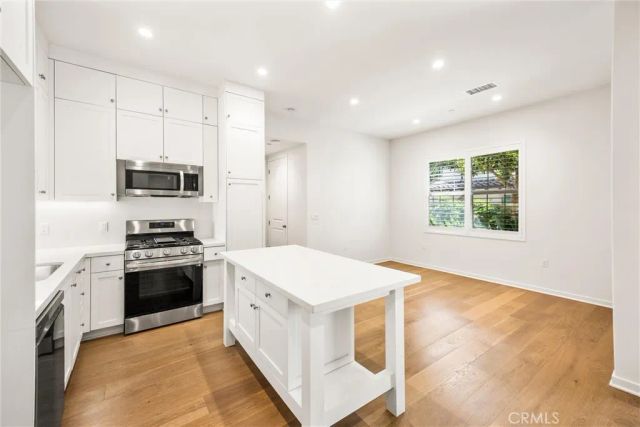 753 Spring Garden, Irvine, CA 92618