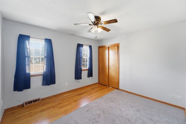 1847 NW 80th Place, Clive, IA 50325