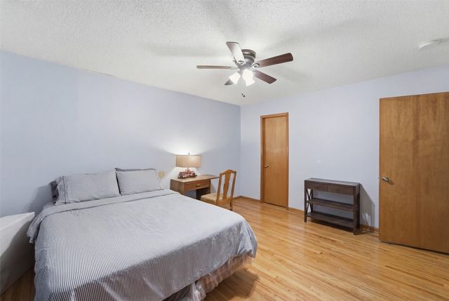 1847 NW 80th Place, Clive, IA 50325