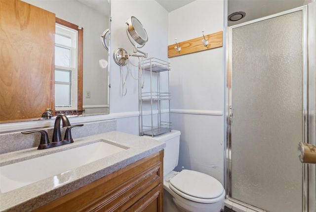 1847 NW 80th Place, Clive, IA 50325