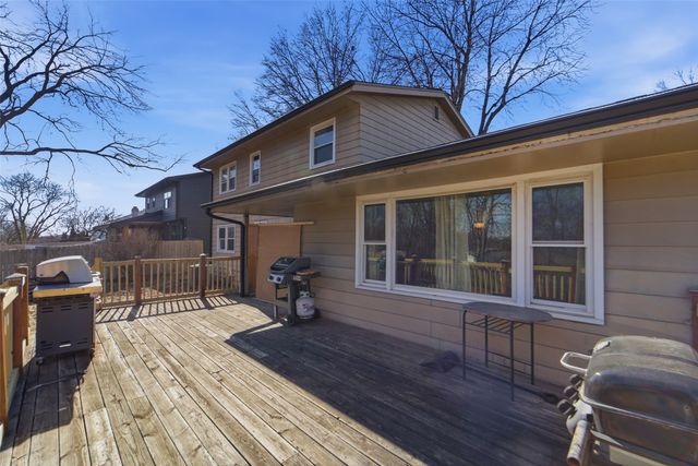 1847 NW 80th Place, Clive, IA 50325