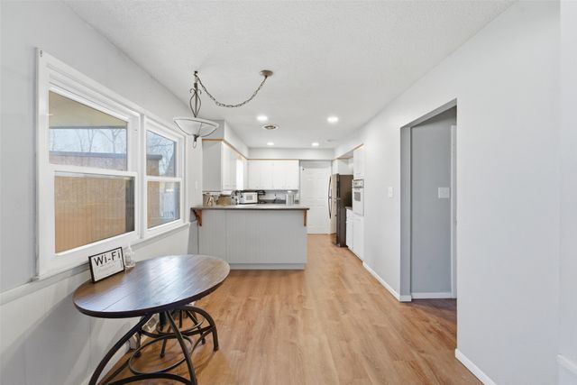 1847 NW 80th Place, Clive, IA 50325