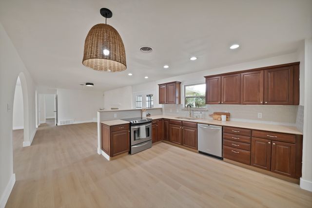 5404 Westcreek Drive, Fort Worth, TX 76133