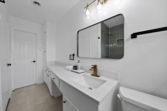 5404 Westcreek Drive, Fort Worth, TX 76133