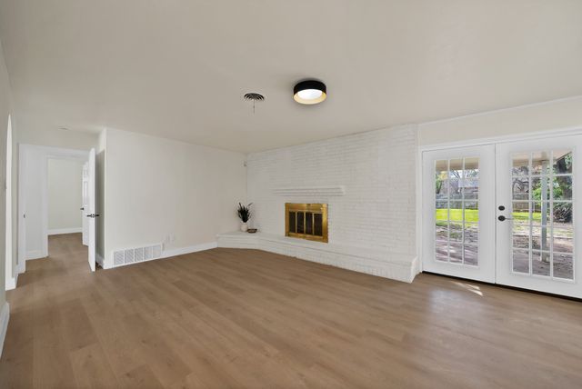 5404 Westcreek Drive, Fort Worth, TX 76133