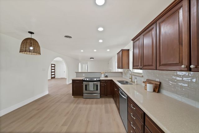 5404 Westcreek Drive, Fort Worth, TX 76133