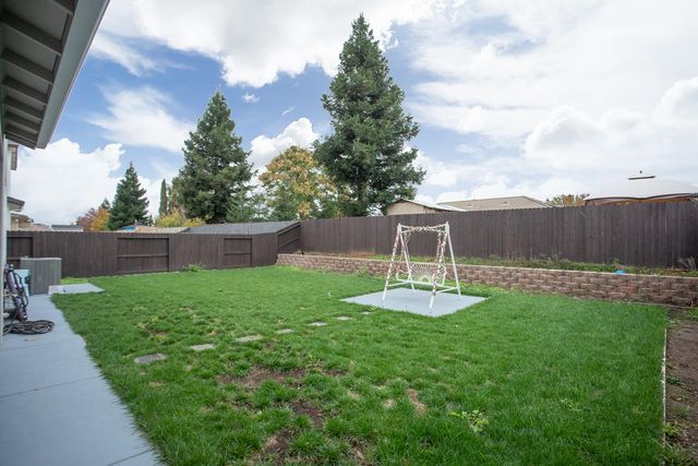 1496 Algodon Rd, Olivehurst, CA 95961