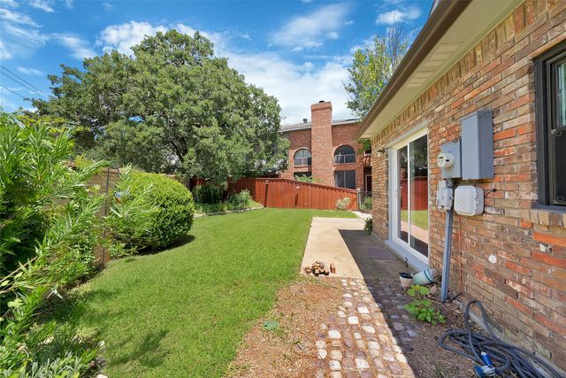 3033 Everest Drive, Bedford, TX 76021