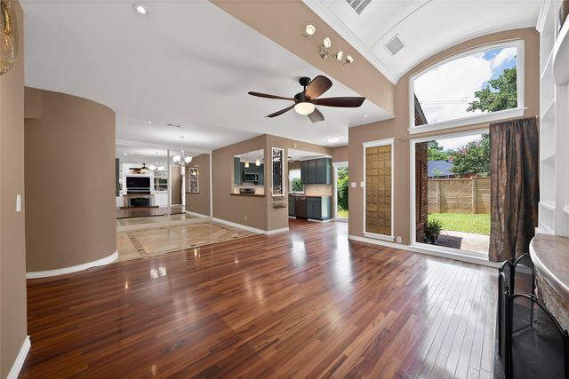3033 Everest Drive, Bedford, TX 76021