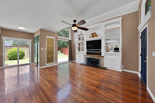 3033 Everest Drive, Bedford, TX 76021