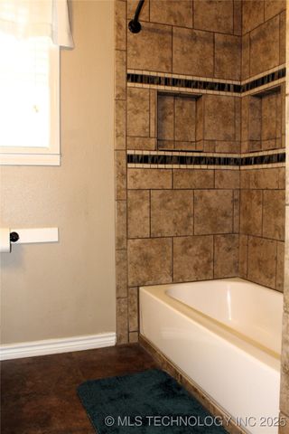 503 W McCurtain, Calera, OK 74730