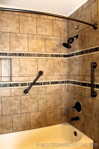 503 W McCurtain, Calera, OK 74730