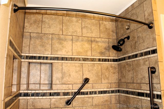 503 W McCurtain, Calera, OK 74730