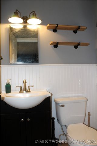 503 W McCurtain, Calera, OK 74730