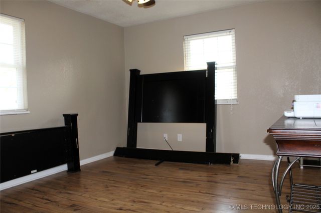 503 W McCurtain, Calera, OK 74730