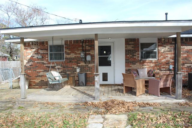 503 W McCurtain, Calera, OK 74730