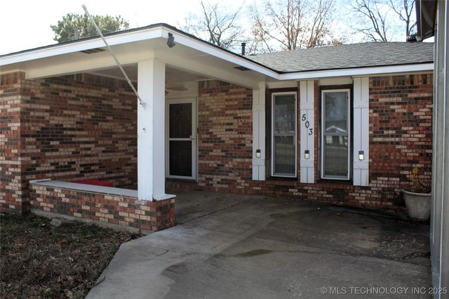 503 W McCurtain, Calera, OK 74730