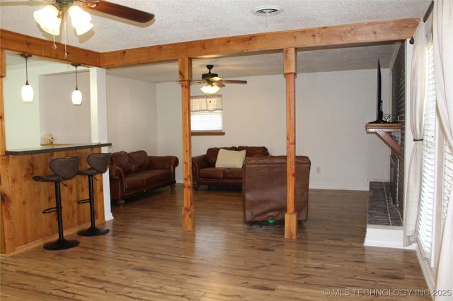 503 W McCurtain, Calera, OK 74730