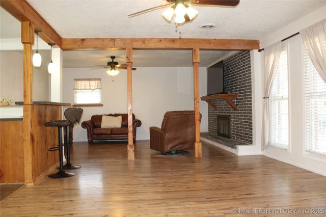 503 W McCurtain, Calera, OK 74730