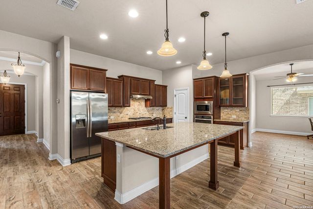 1082 Cedar Glen, New Braunfels, TX 78132