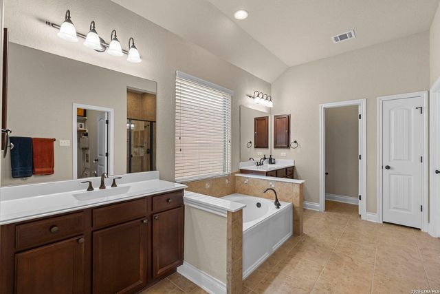 1082 Cedar Glen, New Braunfels, TX 78132