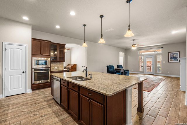 1082 Cedar Glen, New Braunfels, TX 78132