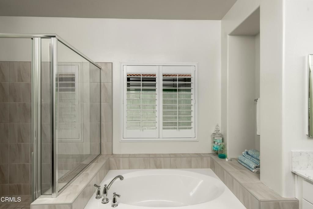 Image 18 of property listing at 11612 Shady Valley Place, Bakersfield, CA 93311