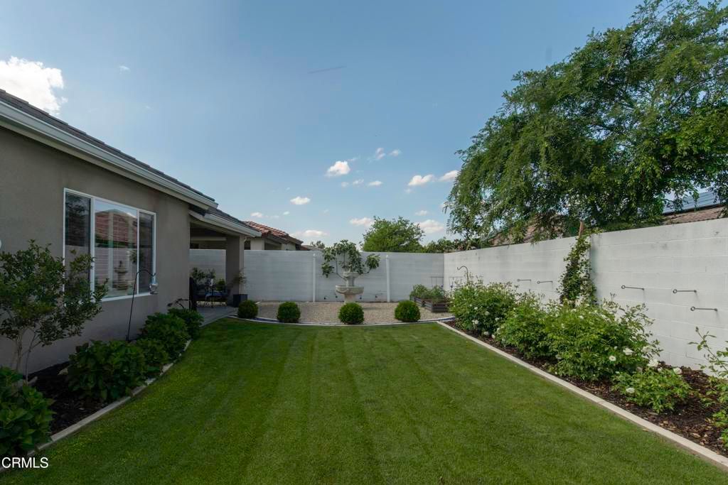 Image 29 of property listing at 11612 Shady Valley Place, Bakersfield, CA 93311