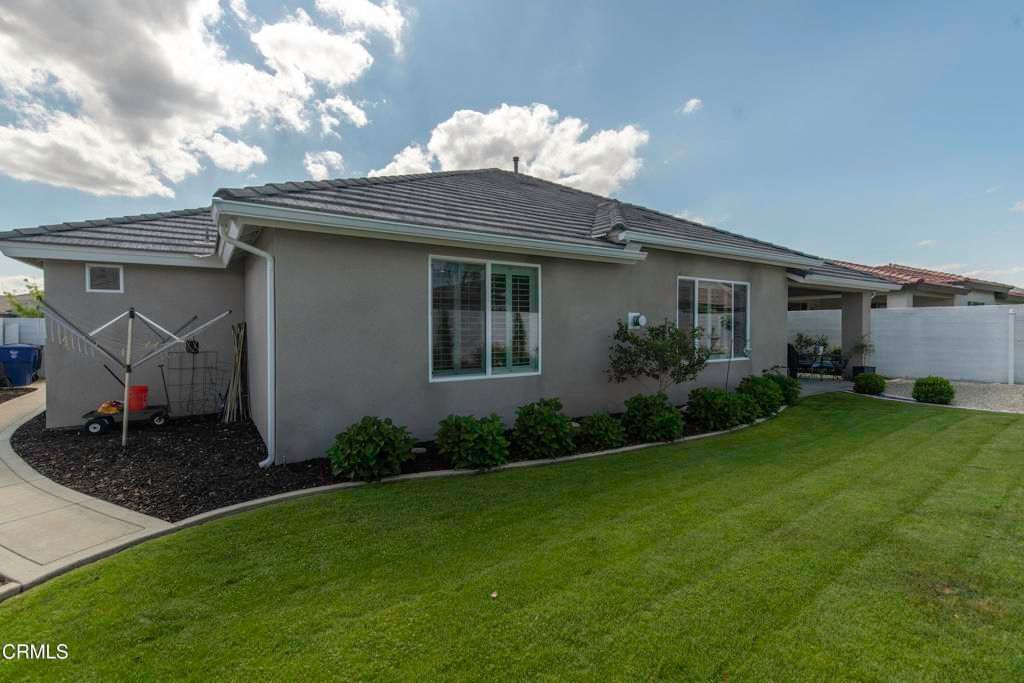 Image 30 of property listing at 11612 Shady Valley Place, Bakersfield, CA 93311