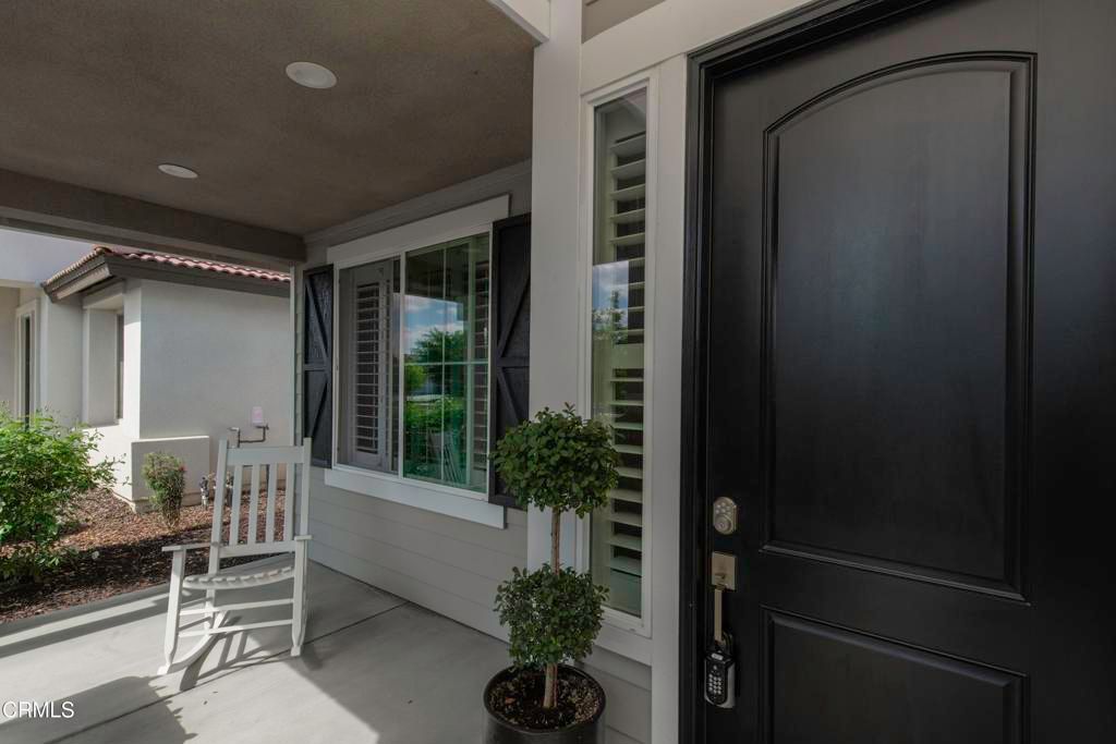 Image 9 of property listing at 11612 Shady Valley Place, Bakersfield, CA 93311