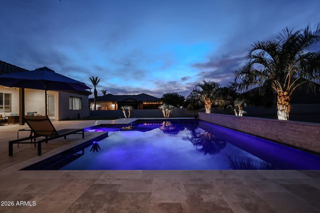 1218 E TUMBLEWEED Drive, Phoenix, AZ 85085