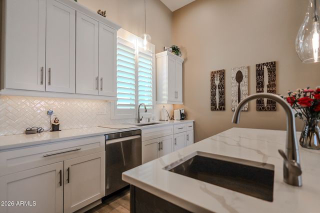 1218 E TUMBLEWEED Drive, Phoenix, AZ 85085