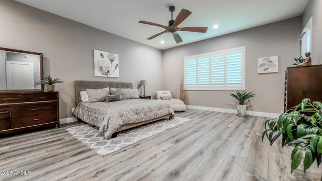 1218 E TUMBLEWEED Drive, Phoenix, AZ 85085