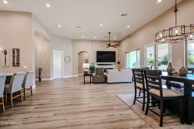 1218 E TUMBLEWEED Drive, Phoenix, AZ 85085