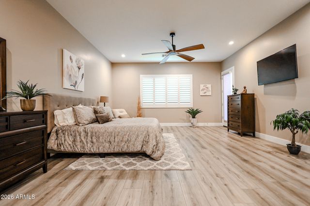 1218 E TUMBLEWEED Drive, Phoenix, AZ 85085