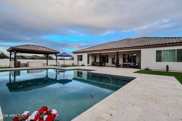1218 E TUMBLEWEED Drive, Phoenix, AZ 85085
