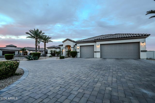 1218 E TUMBLEWEED Drive, Phoenix, AZ 85085